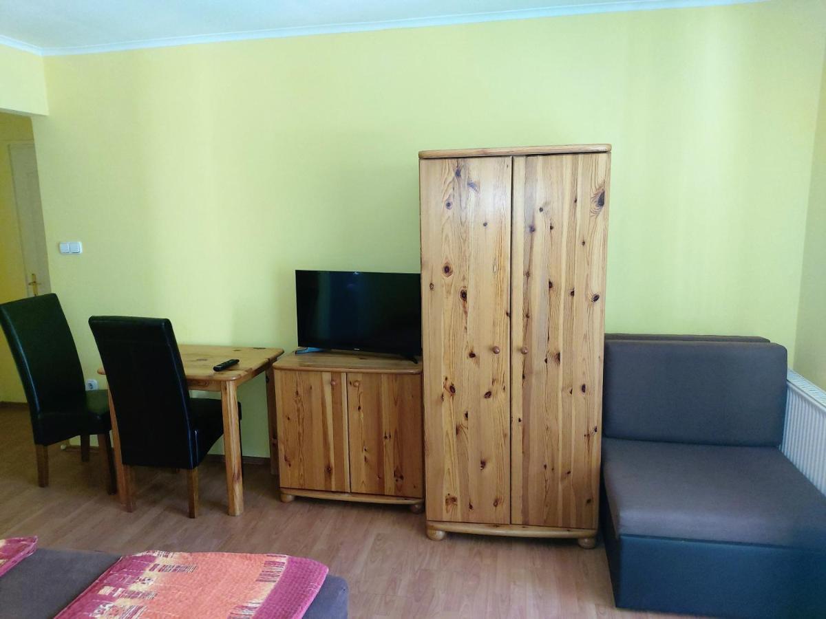 Ilona Apartmanház Siófok Exteriér fotografie