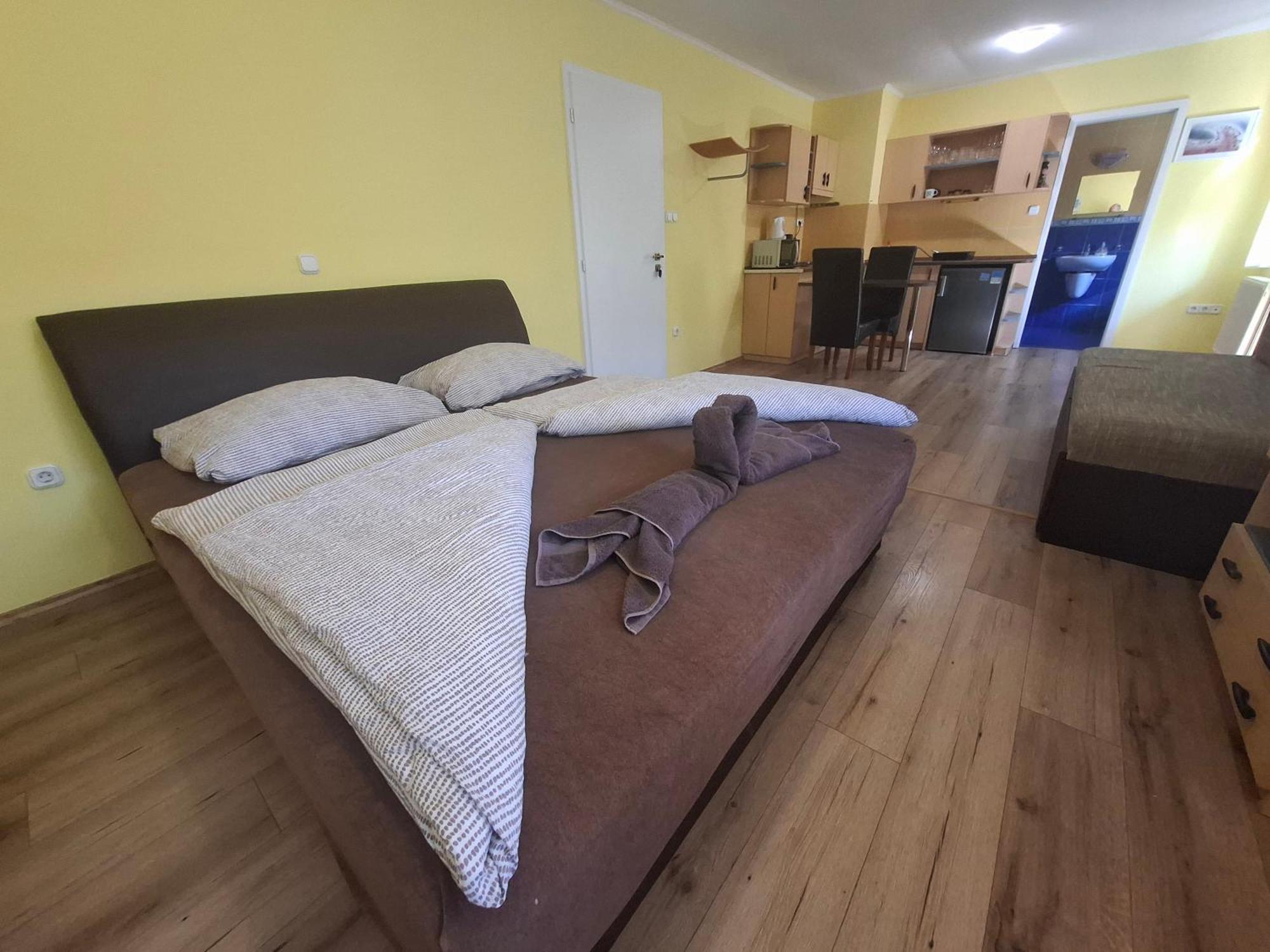 Ilona Apartmanház Siófok Exteriér fotografie