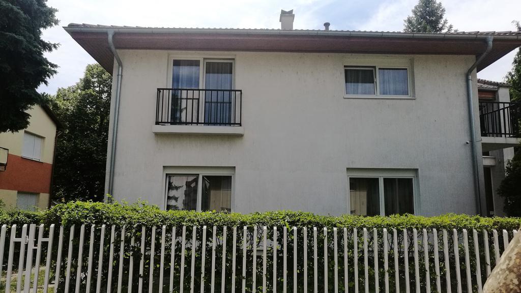 Ilona Apartmanház Siófok Exteriér fotografie